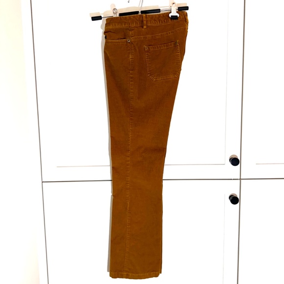 L.L. Bean Gold Mustard Cotton Corduroy Pants; Women's size 6 - Picture 1 of 11